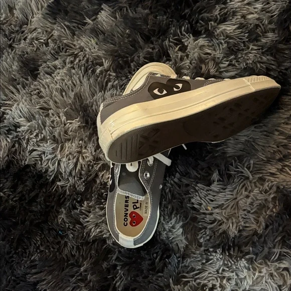 Gray and White Low-Top Sneakers - Picture 3 of 4